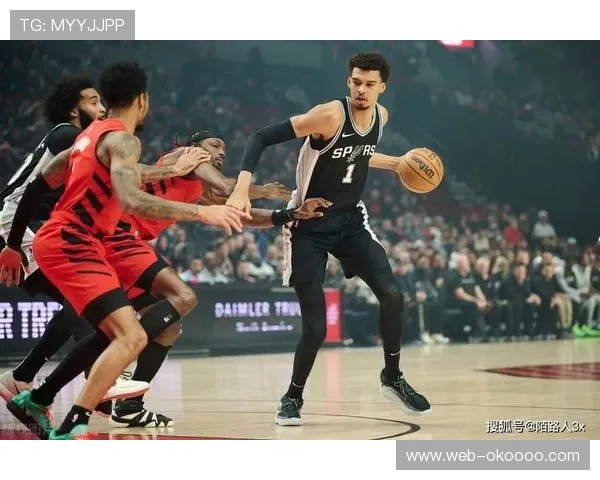 文班亚马大帽杰克逊，马刺灰熊冲突吃技犯